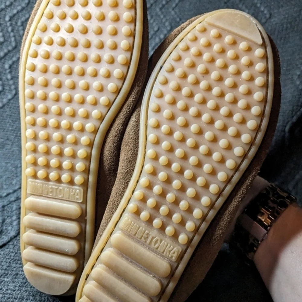 Minnetonka Size 6 Brown Leather Moccasins - Picture 6 of 8